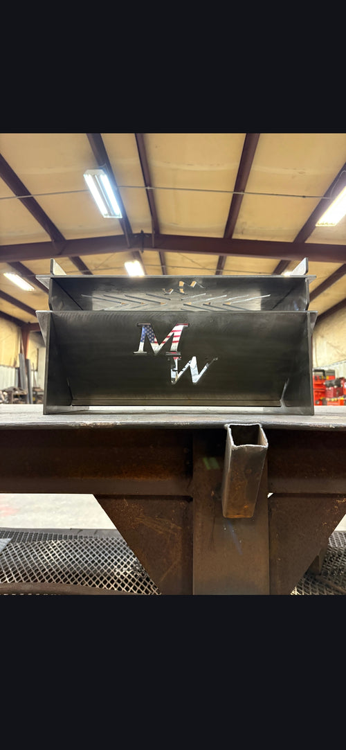 M&W hauler grill