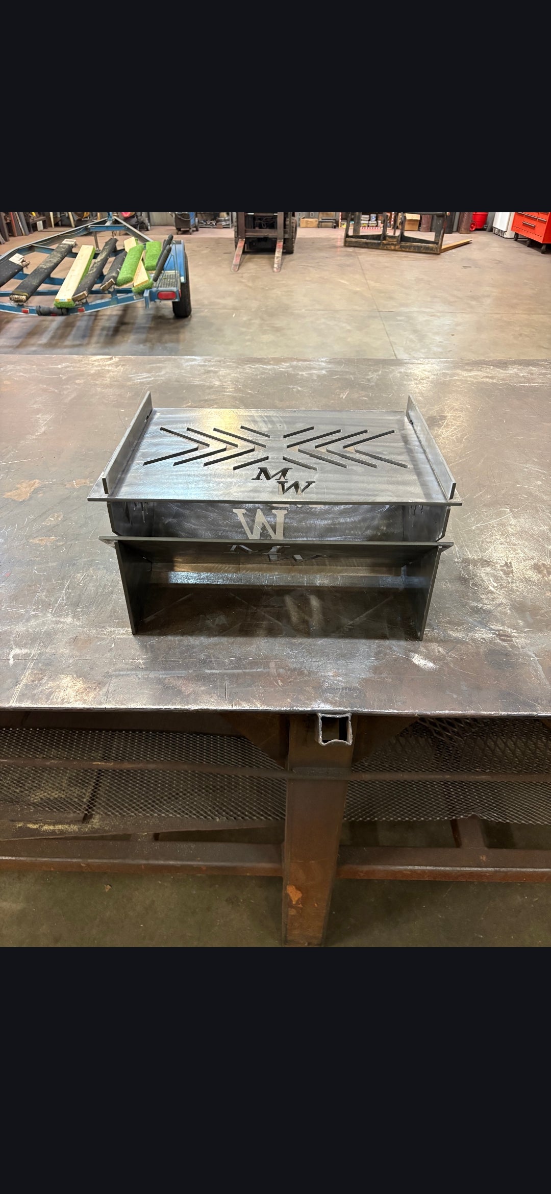 M&W hauler grill